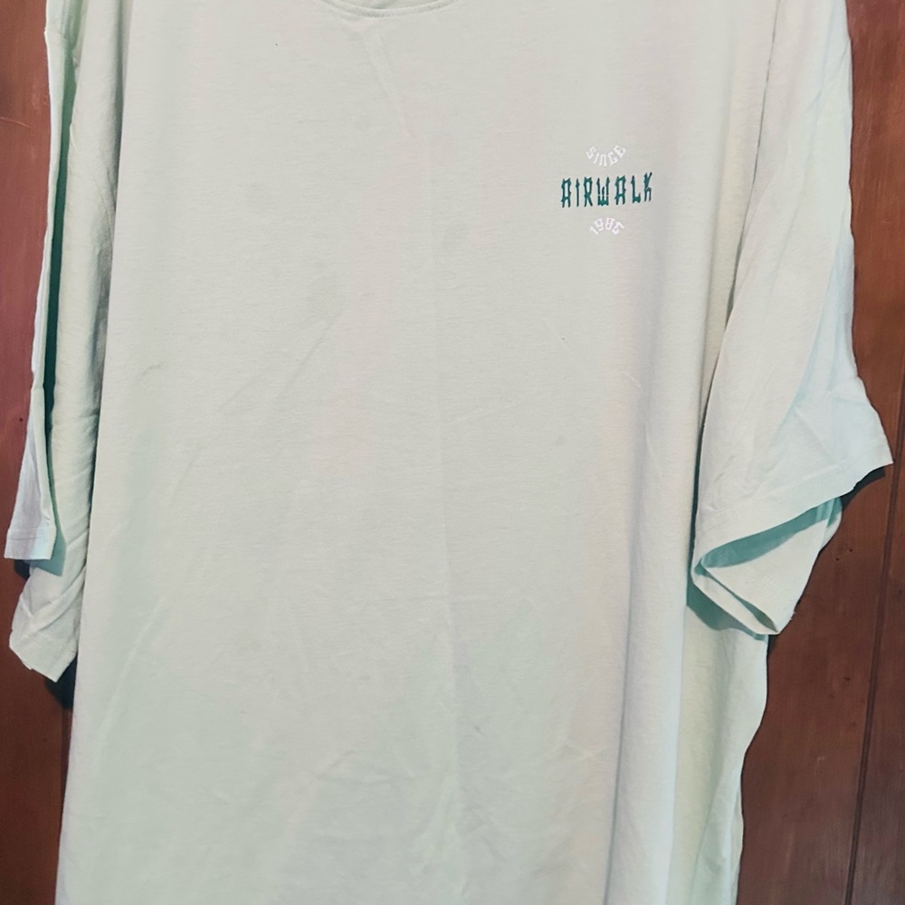 Airwalk Green Short Sleeve Tee Casual Comfort